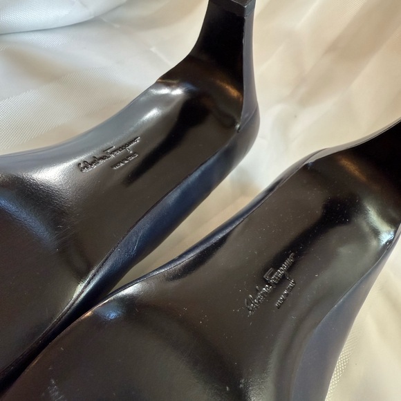 Salvatore Ferragamo Blue Leather Pumps - Size 8 1/2 - Picture 5 of 8
